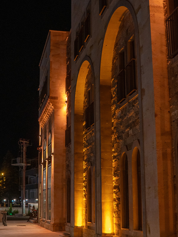 Hypium Otel- gece